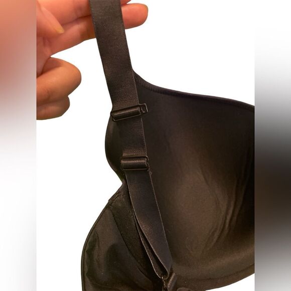 B.TEMPT'D
Women's Future Foundation Contour Bra, color black,Size 38DDD - Picture 5 of 6